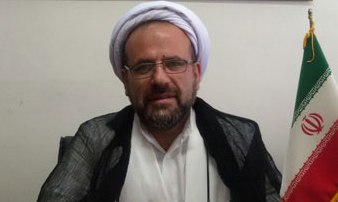 کسی که ارزش های انقلاب را کم فروغ کند، فتنه گر است