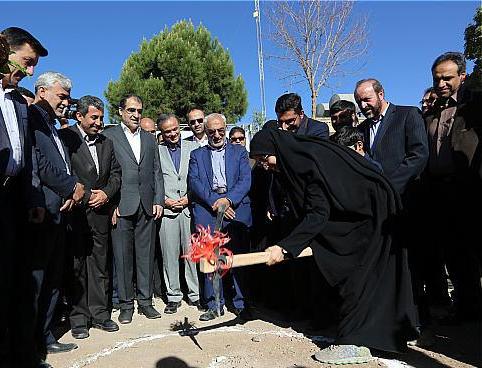 بزرگترین پروژه درمانی جنوب شرق کشور در کرمان کلنگ زنی شد