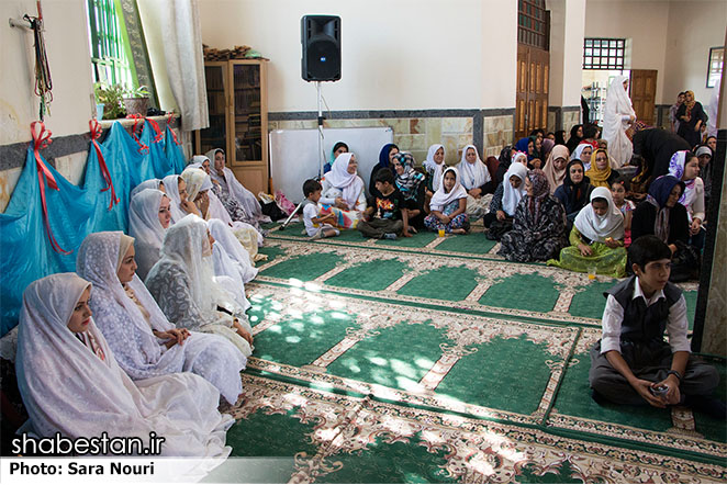 بانوان «مسجد  حضرت مهدی (عج)» به دیدار نوعروسان می‌روند