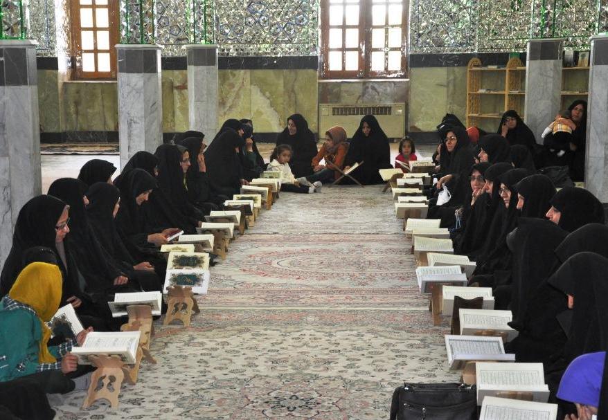  بانوان مبلغ و صاحب نظر مساجد شناسایی می شوند