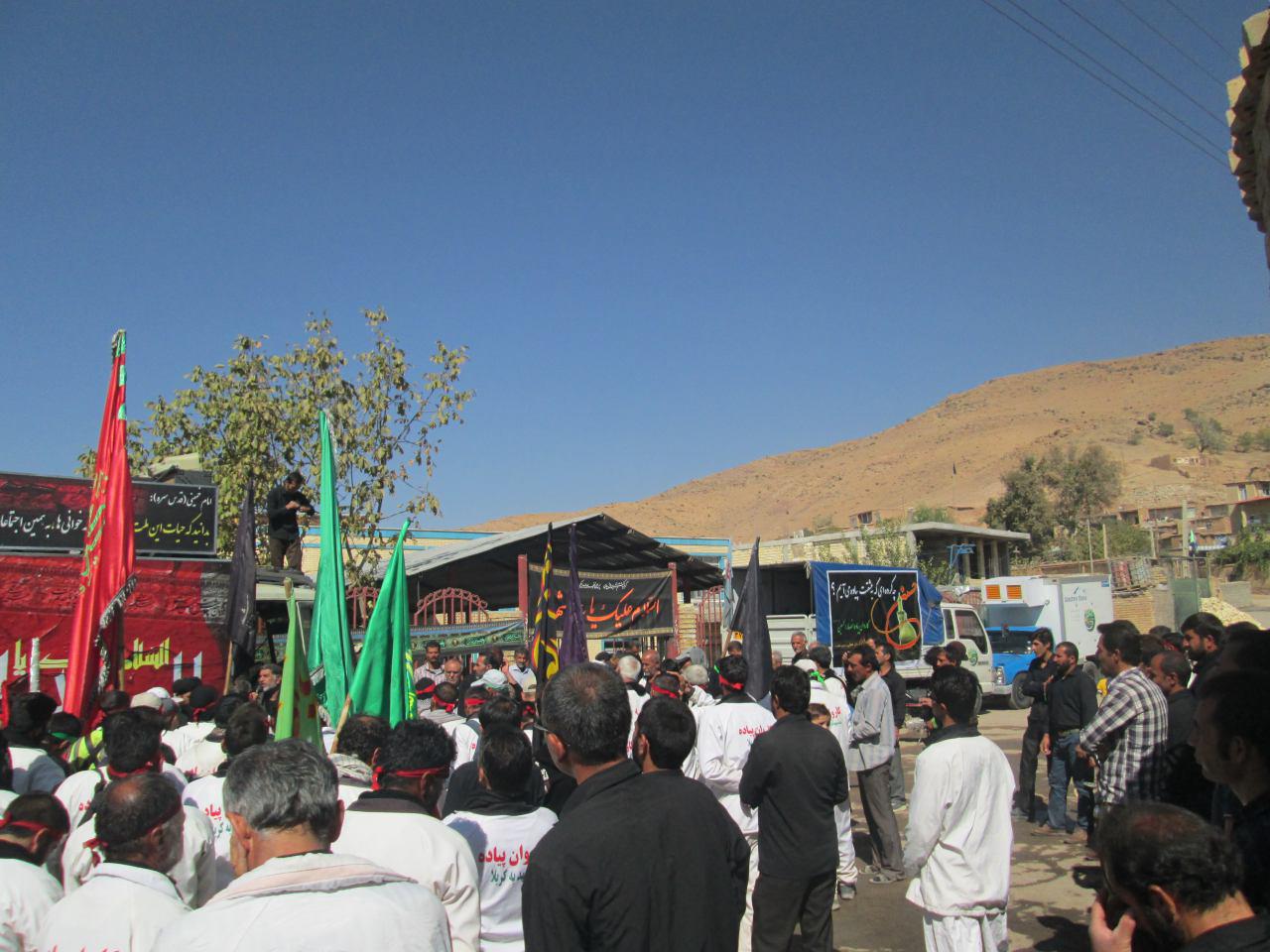 مراسم استقبال اعضای از کاروان پیاده «انصارالحسین (ع)» در روستای مرادان برگزار شد