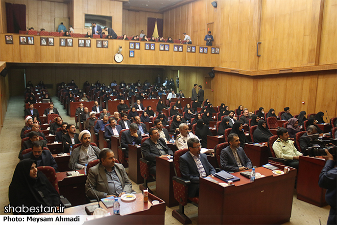 بررسی موفقیت زنان در مبحث آموزش، در کنگره زنان موفق ایران