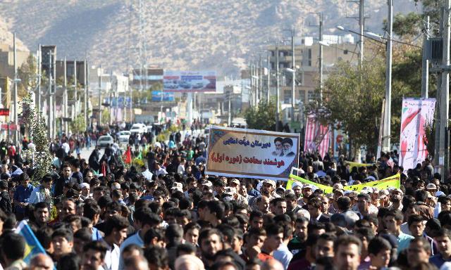 ندای استکبارستیزی در ایلام طنین‌انداز شد