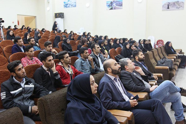 نشست باستان شناسی با حضور کارشناسان فرانسوی و ایتالیایی در دانشگاه جیرفت برگزار شد