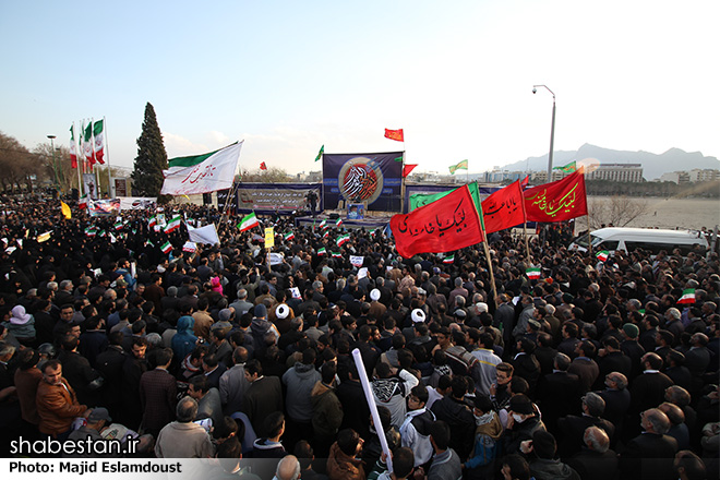 ۹ دی روز مبارزه با فتنه گران و دشمنان داخلی