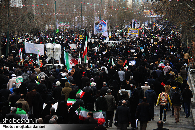 حماسه شکوه آفرین راهپیمایی ۲۲ بهمن در البرز برگزار شد