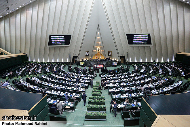 اصلاح موادی از قانون تشکیلات و انتخابات شوراها/ انتقاد از عدم گزارش کمیسیون عمران در مورد حادثه پلاسکو