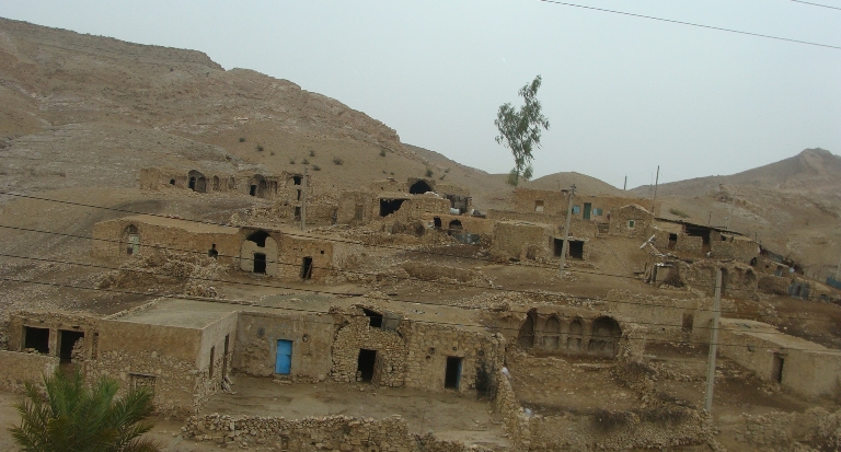 مسجد تاریخی آرند، گردشگران را به سوی خود می خواند