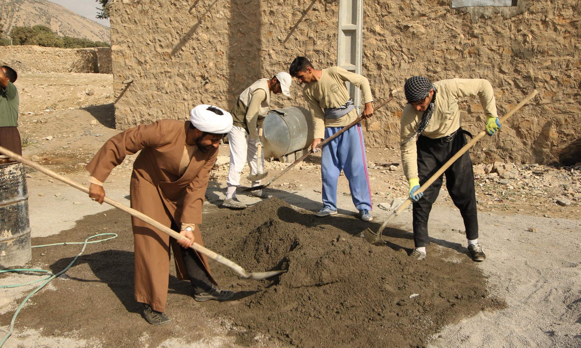 نماز جماعت اول وقت؛ اولویت جهادگران/ دعای خیر مردم شیرین‌ترین بخش اردوهای جهادی است 