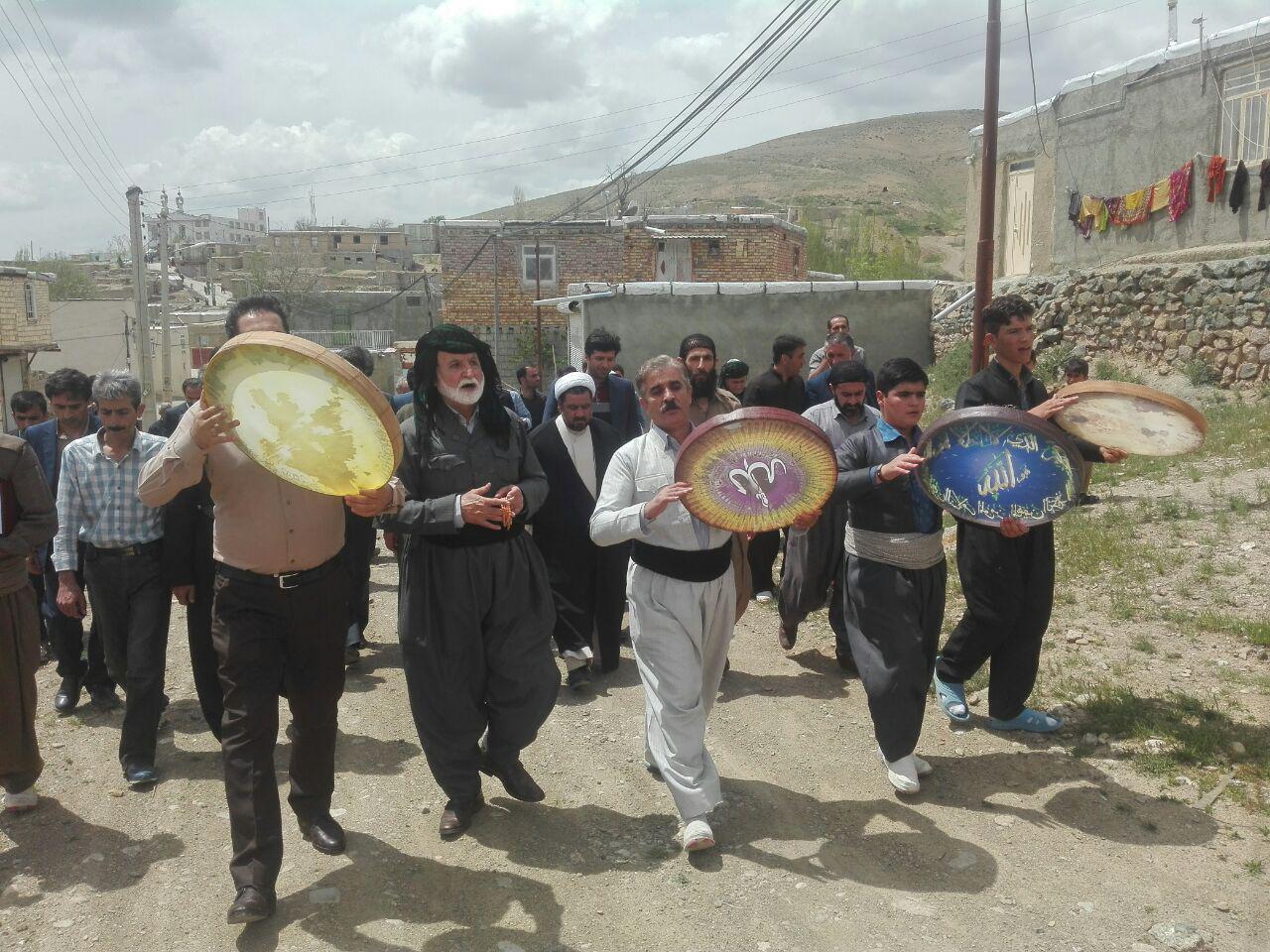 جشن هه تاو در روستای امروله سنندج برگزار شد