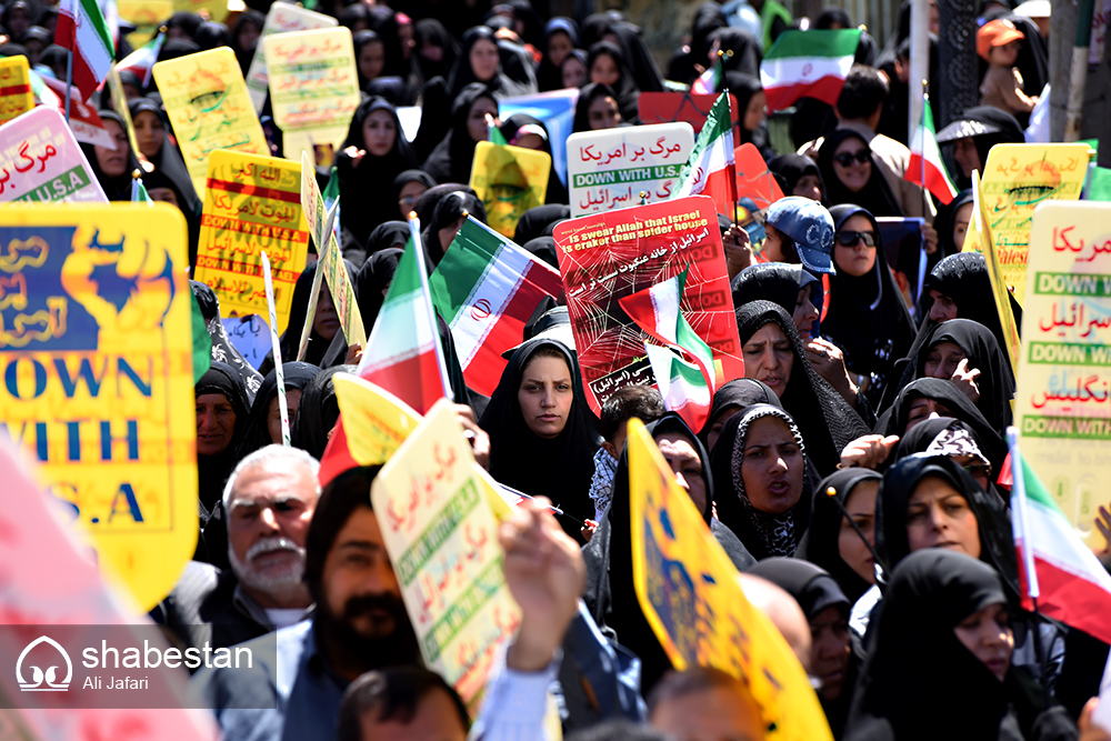 فریاد «مرگ بر اسرائیل» در ایلام طنین‌انداز شد/ حضور بیش از ۵۵ هزار  نفر از مردم ایلام 