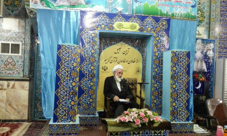 انس با قرآن در سبک زندگی اسلامی جایگاه والای دارد