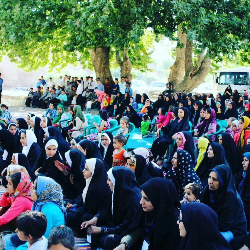 برگزاری جشن «لبخند فرشته ها» به همت کانون فرهنگی هنری صبح صادق در روستای حیدرآباد