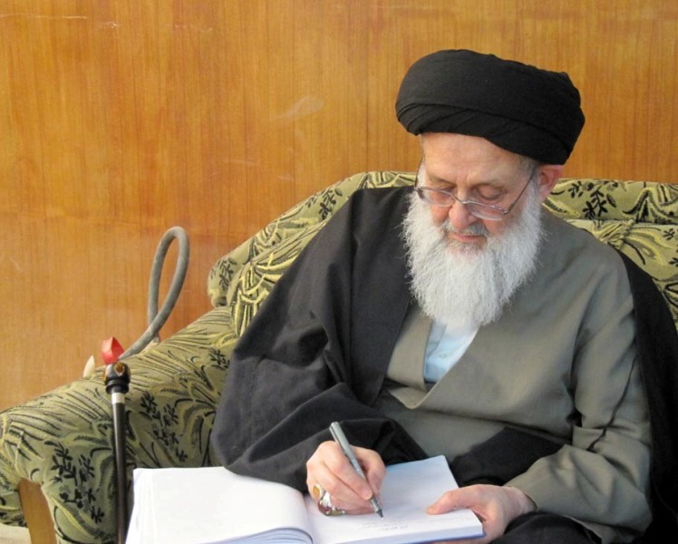 مسجدی که فرو ریخت، امام جماعتی که ایستاد