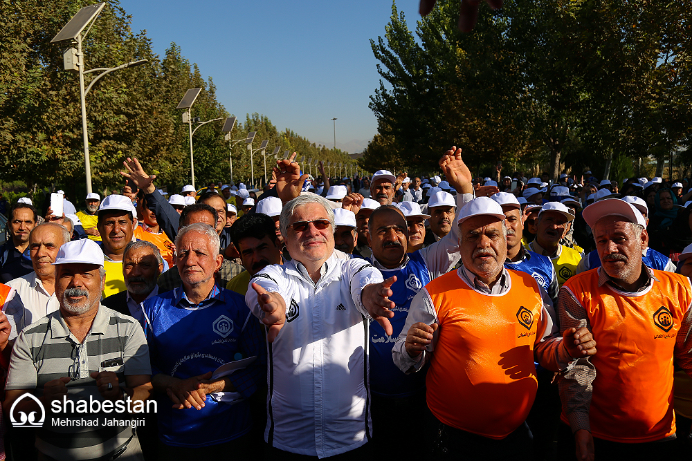 برگزاری مراسم پیاده روی خانوادگی در داراب فارس