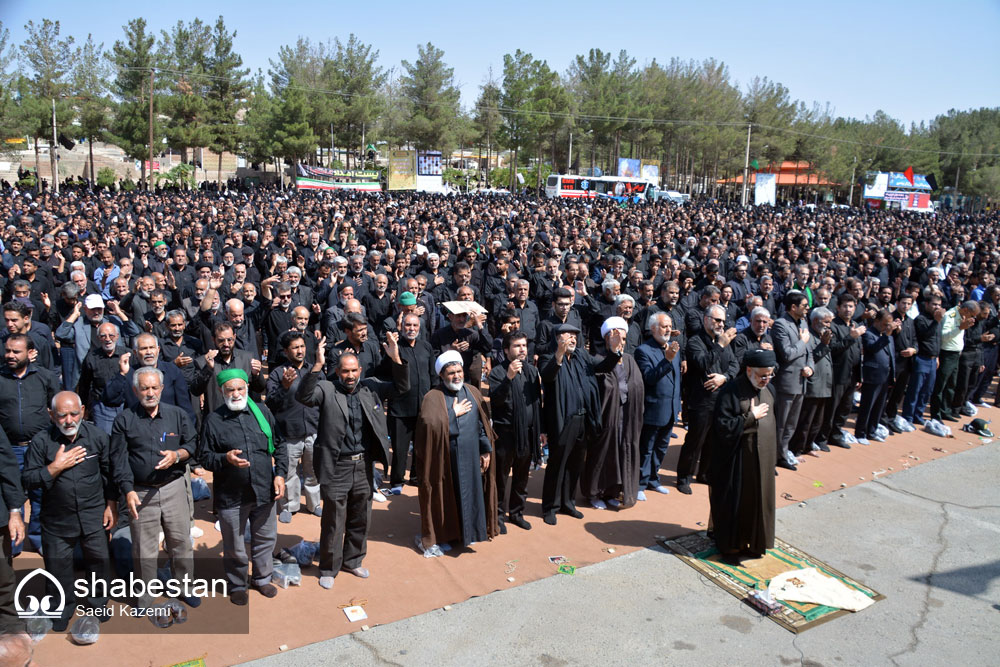 برپایی نماز جماعت ظهر تاسوعا و عاشورا در ۲۳۵۱ امامزاده / حضور دسته‌های عزاداری در بقاع متبرکه