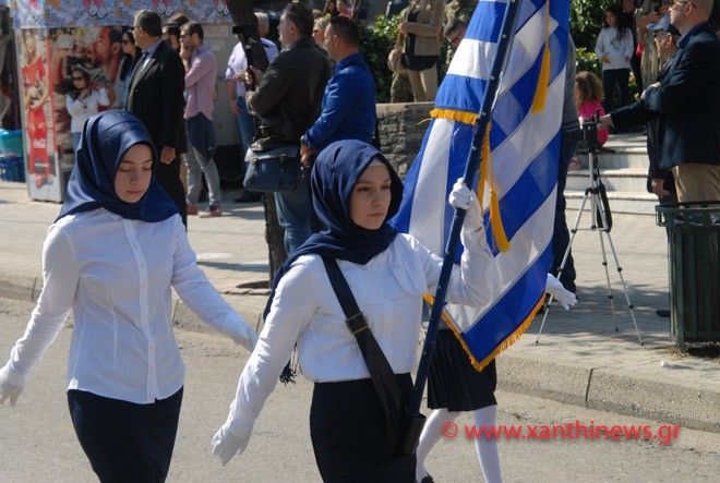 نمایش حجاب  برای اولین بار پس از چندین دهه در یونان + عکس