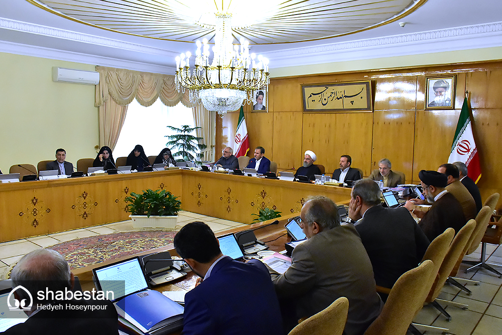 دولت با تمام توان مشکلات زلزله زدگان استان کرمانشاه را پیگیری می کند