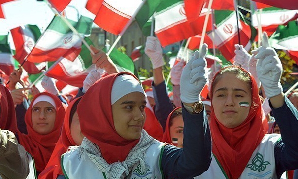 زنگ مبارزه با استکبار در مدارس کشور نواخته شد