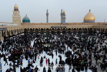 تصاویری از حضور زائران اربعین حسینی در مسجد کوفه