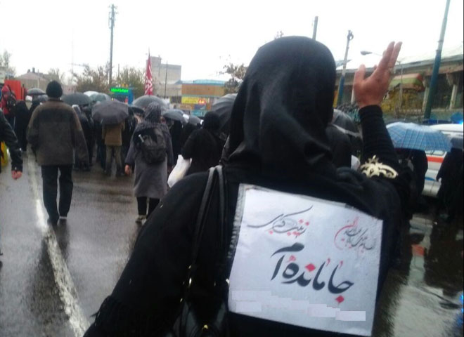 جاماندگان کربلا درساری با زائران اربعین هم قدم می شوند