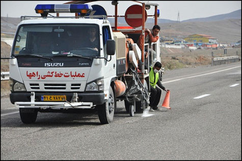 ۷۰۰ كيلومتر از محورهای استان همدان خط کشی شدند