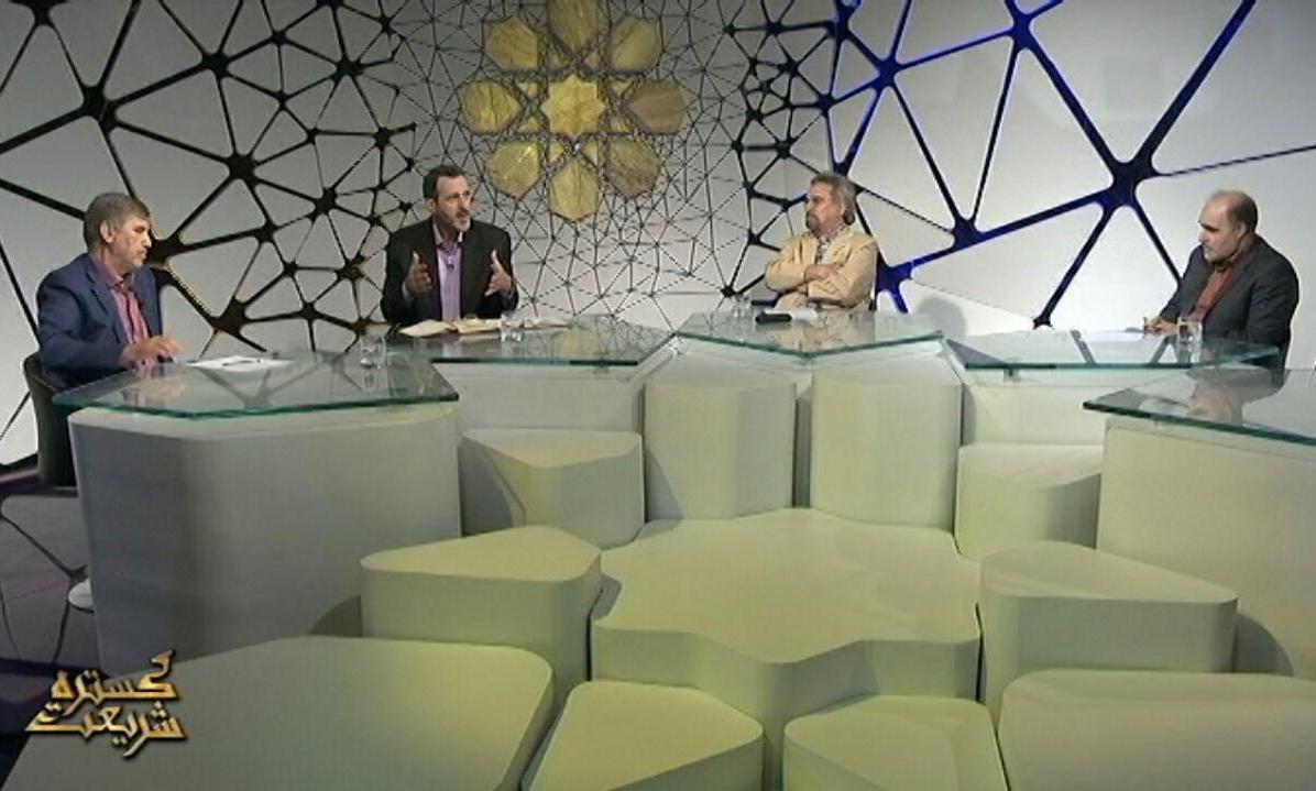 قراملکی: زیست اخلاقی در جامعه غیراخلاقی دشوار است/رحمتی: اخلاق با قانون و سیاست حل نمی شود