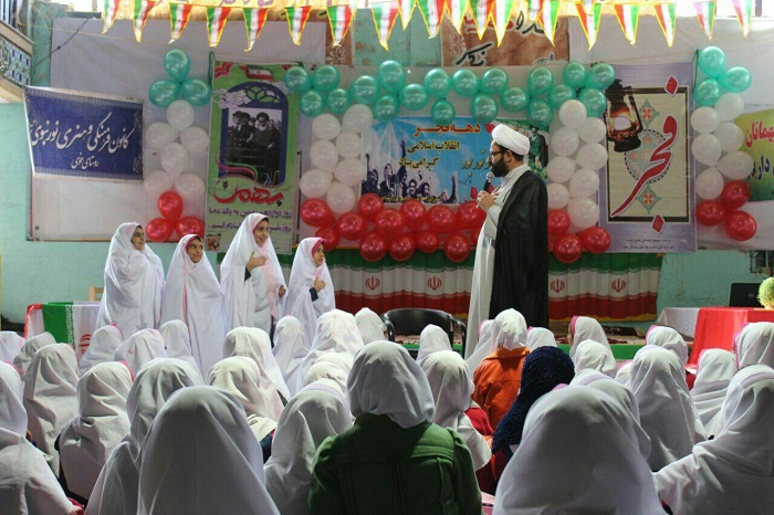 جشن تکلیف دانش آموزان در کانون فرهنگی هنری نور نبوی روستای خوی برگزار شد