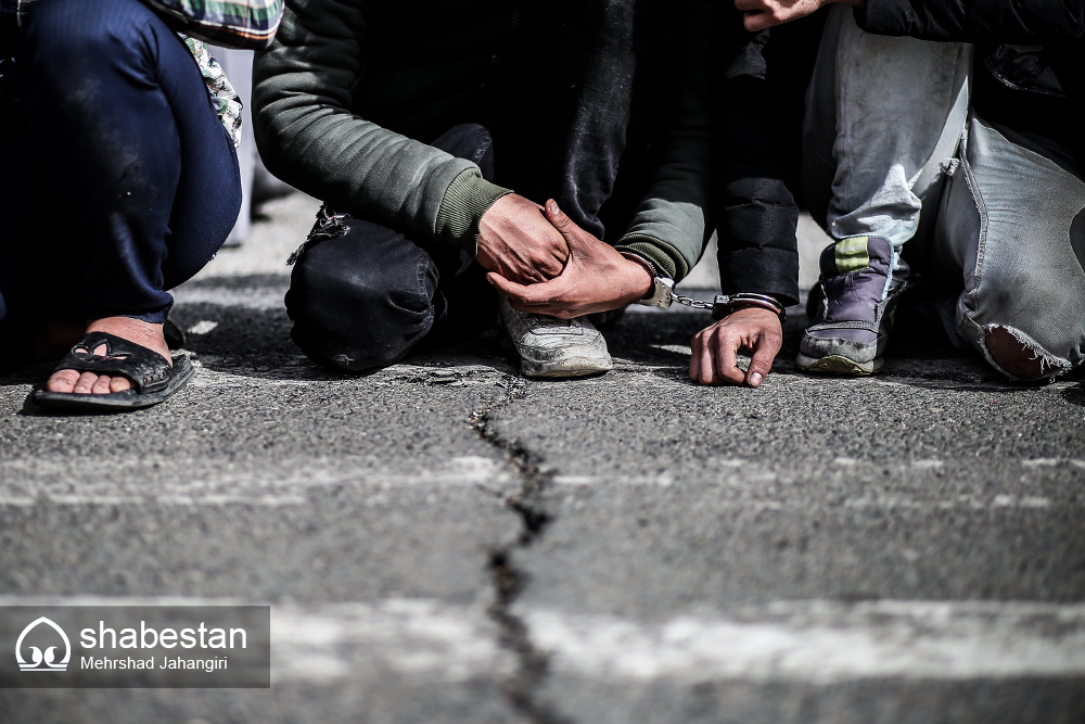 ۵۳ تن شکر احتکار شده در شیراز کشف شد / دستگیری باند سارقان به عنف