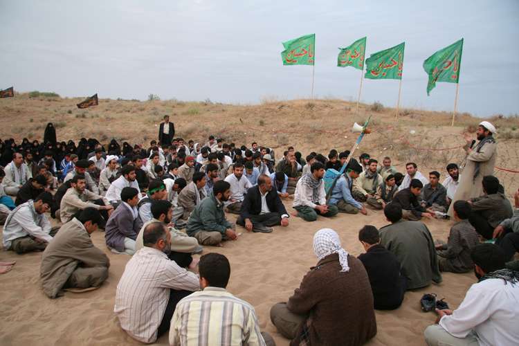 تربیت راویان جوان برای انتقال معارف دوران دفاع مقدس/وجود بیش از یکصد راوی فعال در استان کرمان 