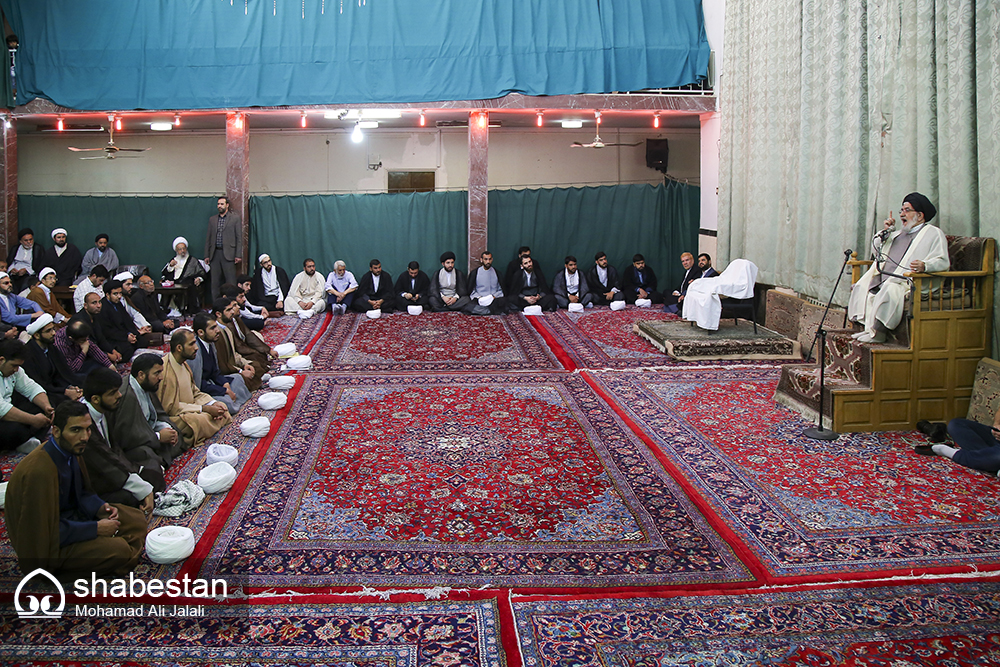 یک استاد حوزه علمیه: سنت روحانیون در گذشته «مسجدمحوری» بود