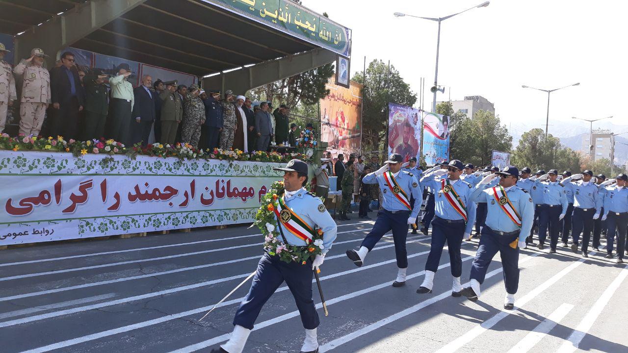 نمایش اقتدار نظامی در رژه باشکوه نیروهای مسلح خراسان جنوبی