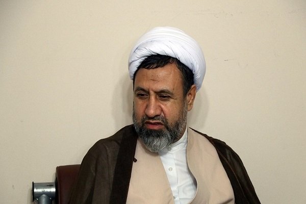 تأکید امام جمعه کرمان بر تشکیل منظم جلسات شورای زکات استان