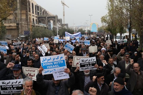 راهپیمایی مردمی در محکومیت اقدام آمریکا در انتقال سفارتش به قدس