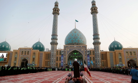 حضور کاروان « زیر سایه خورشید» در آیین خطبه خوانی جمکران