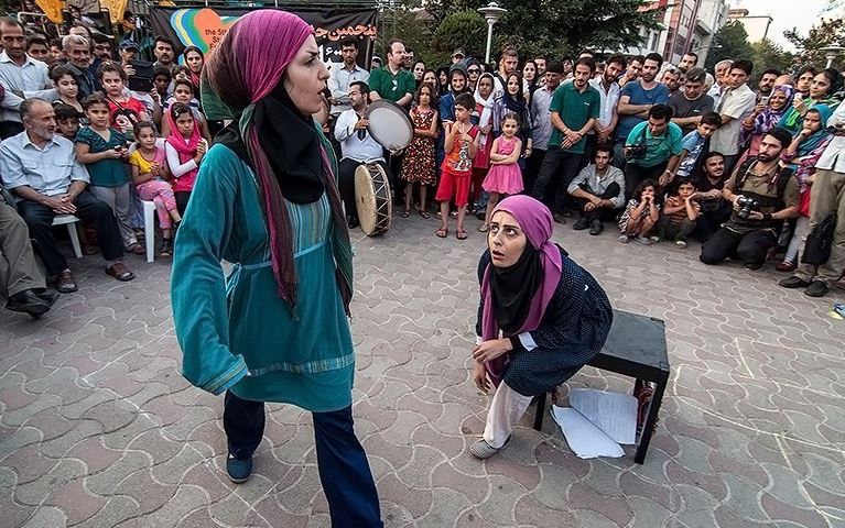 « چتر زندگی» باید به سمت بین المللی شدن حرکت کند / اکثر آثار ارسالی به جشنواره خوب یا بسیار خوب بودند  