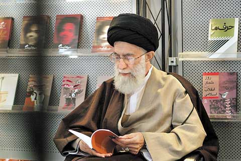 زیباترین نقاشی ها بر صفحه پرکار و  اعجازگونه دفاع مقدس