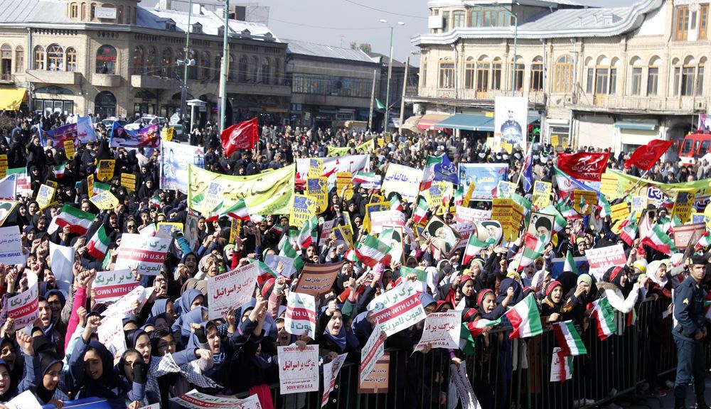 راهپیمایی ۱۳ آبان در همدان آغاز شد