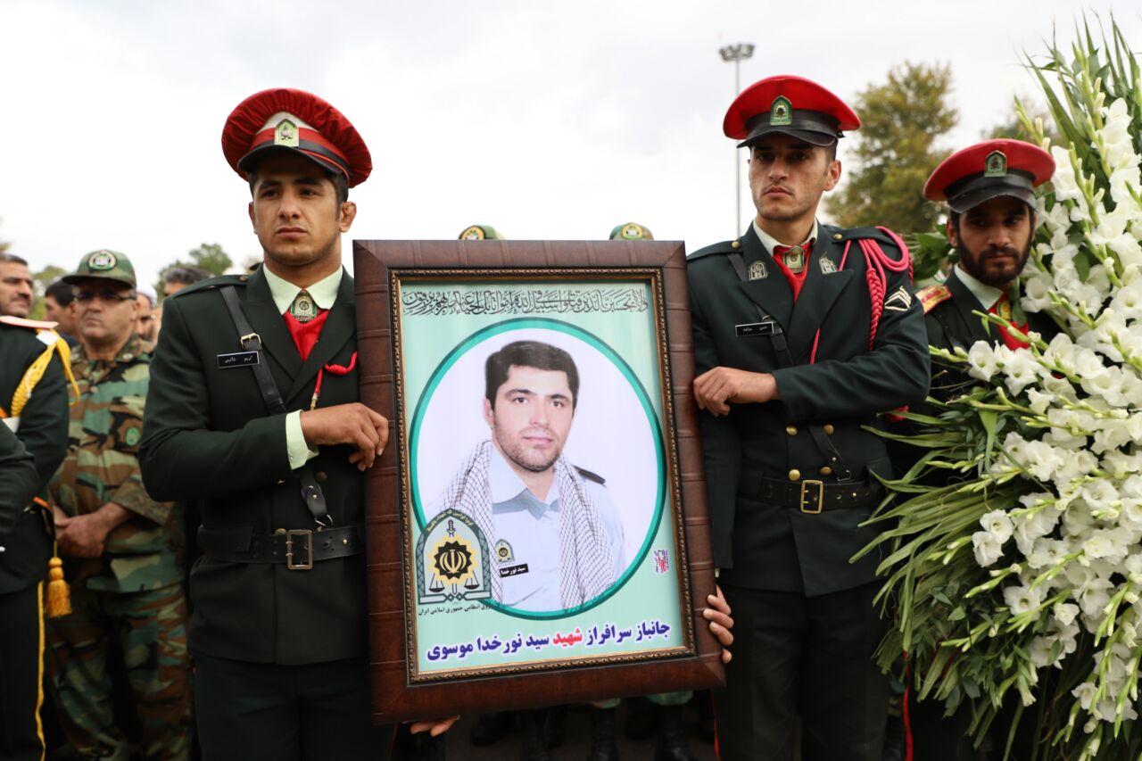 پیکر مطهر شهید زنده کشور در خرم آباد تشییع شد