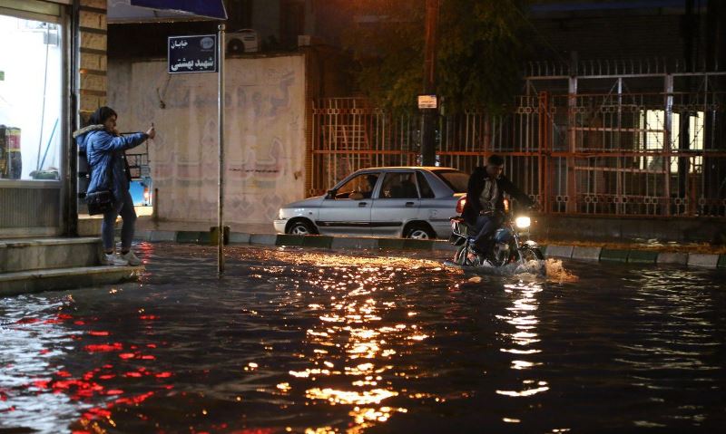 احتمال وقوع سیل دستگاه های امدادی  را در حالت آماده باش قرار داد