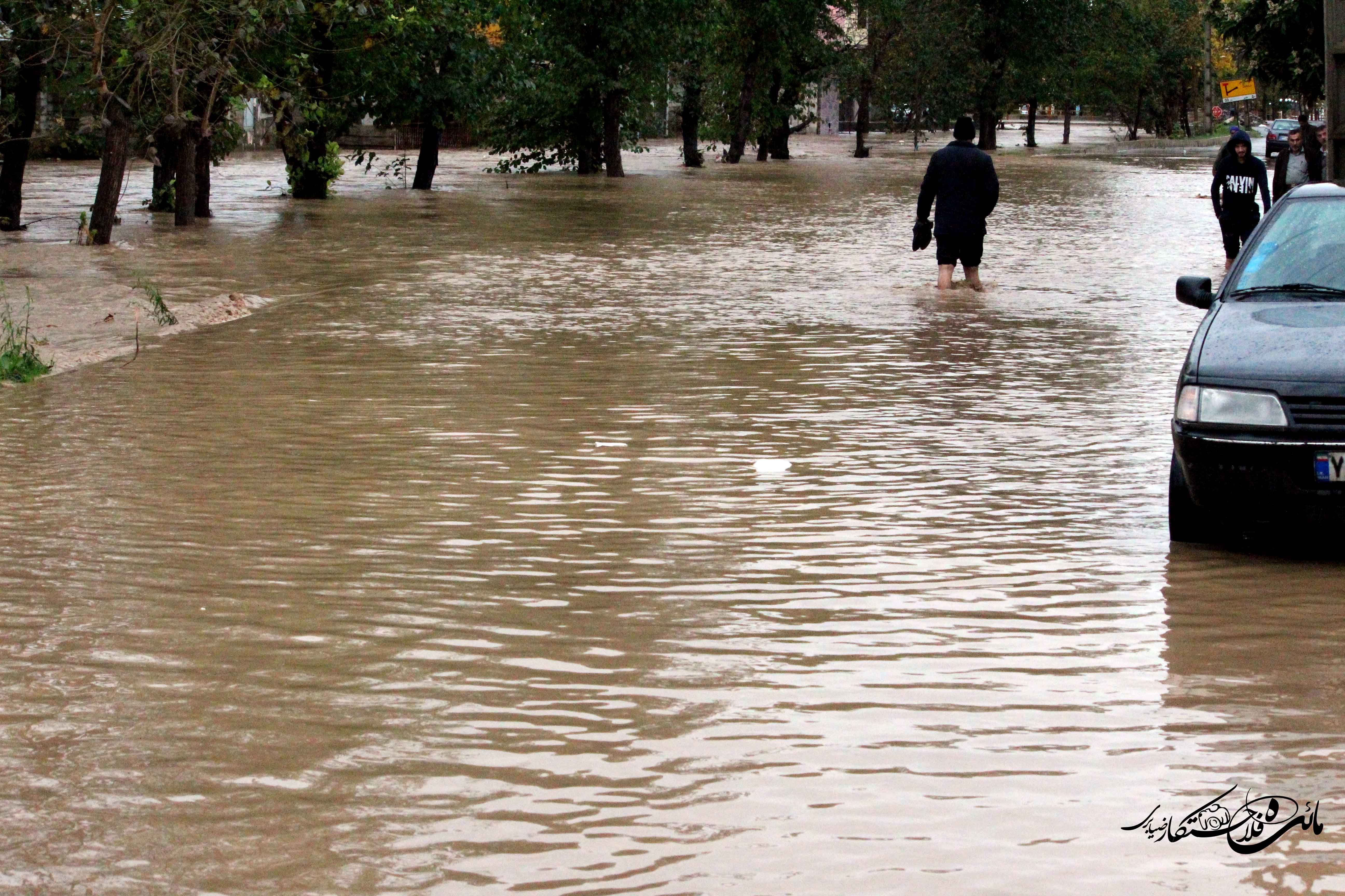 اعلام آمادگی نیروی زمینی ارتش نسبت به احتمال وقوع سیل در خوزستان/ تعطیلی برخی مدارس دزفول در روز دوشنبه