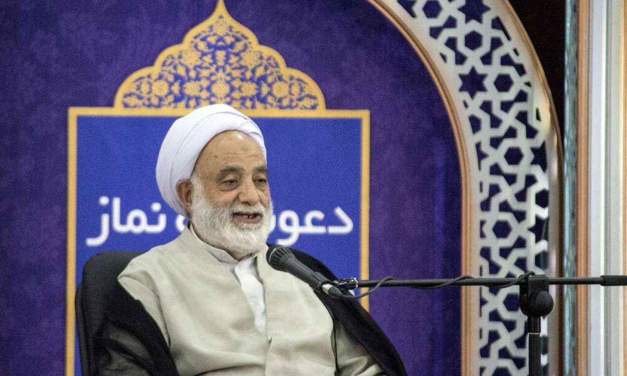 ضرورت اقامه نماز اول وقت در مدارس/ خیرین را پای کار بیاوریم