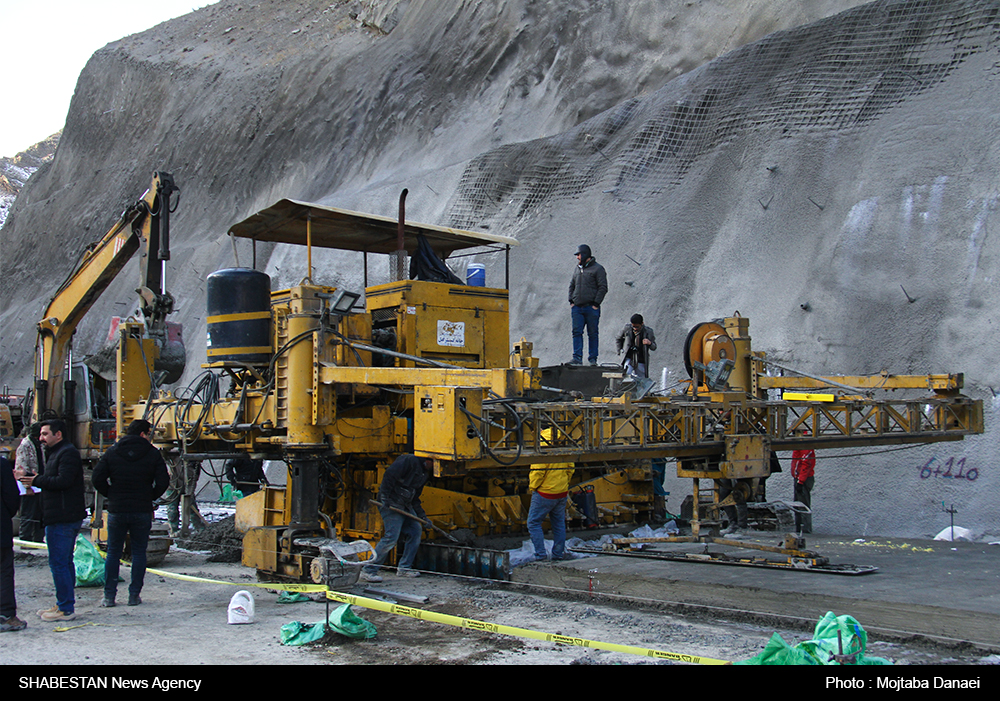 مانعی برای تکمیل پروژه آزاد راه تهران به شمال نیست