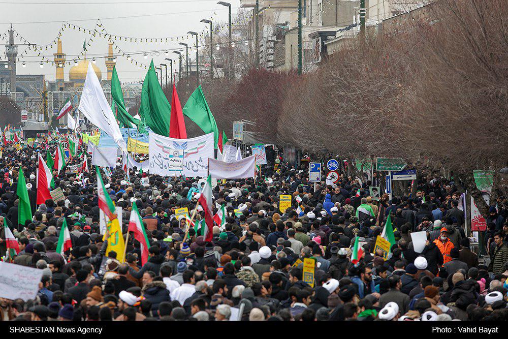 راهپیمایی با شکوه یوم الله ۲۲ بهمن در مشهد برگزار شد