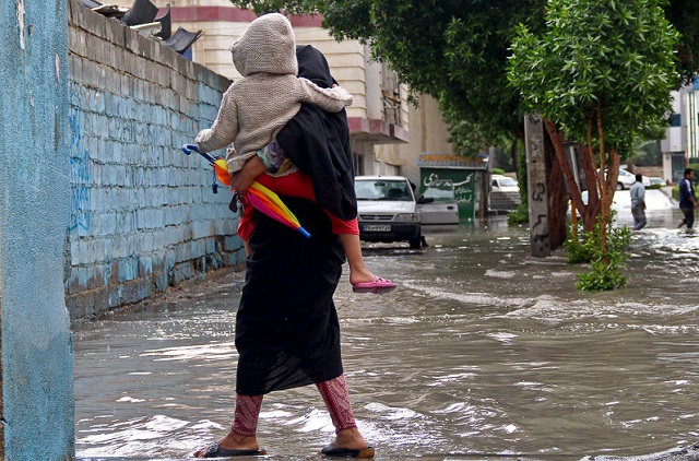 بارندگی در هرمزگان ادامه دارد