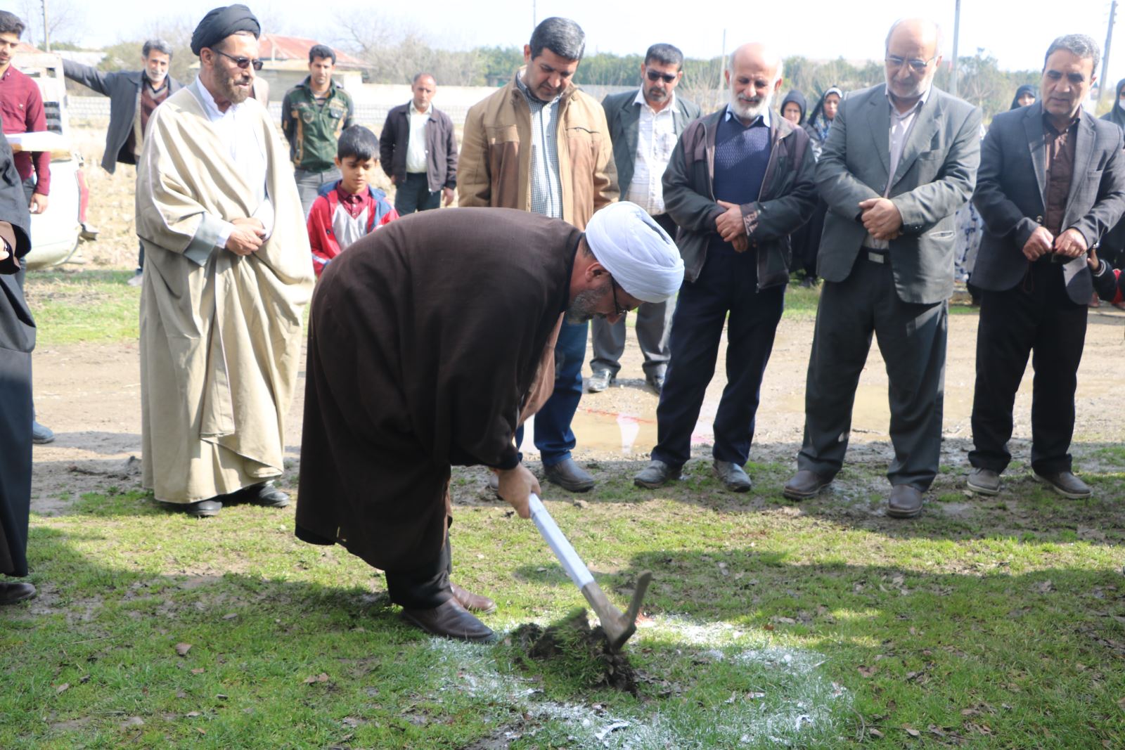 احداث ساختمان امامزاده سیدرضا(ع) جویبار آغاز شد