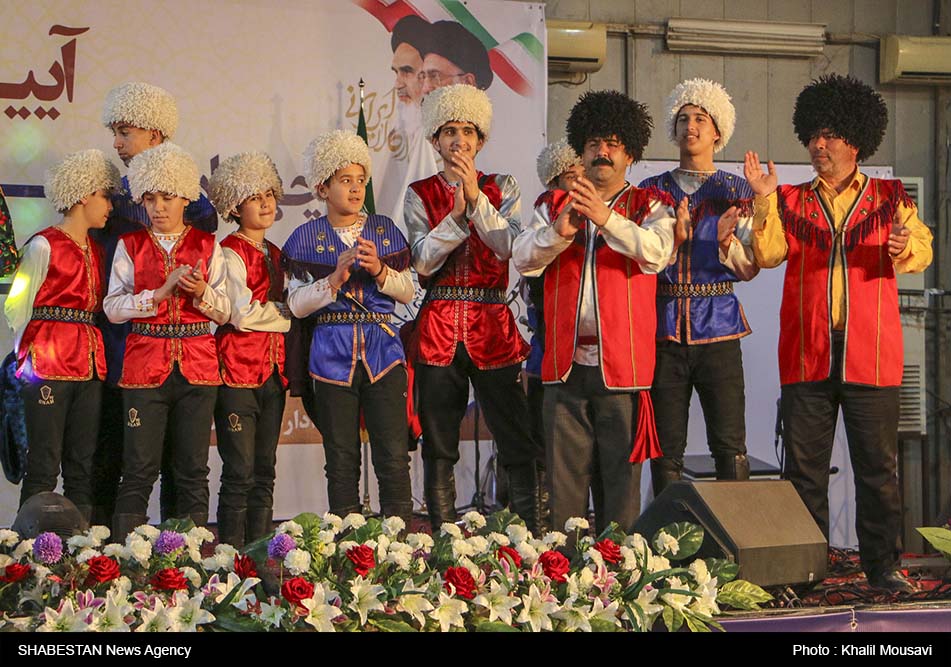 بازدید استاندار قزوین از جشنواره ملی فرهنگ و سنن اقوام ایرانی 