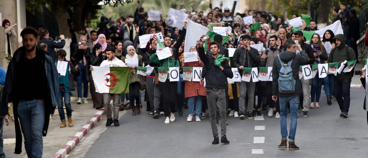 تظاهرات جدید الجزایری پس از اعلام نامزدی رسمی «بوتفلیقه»