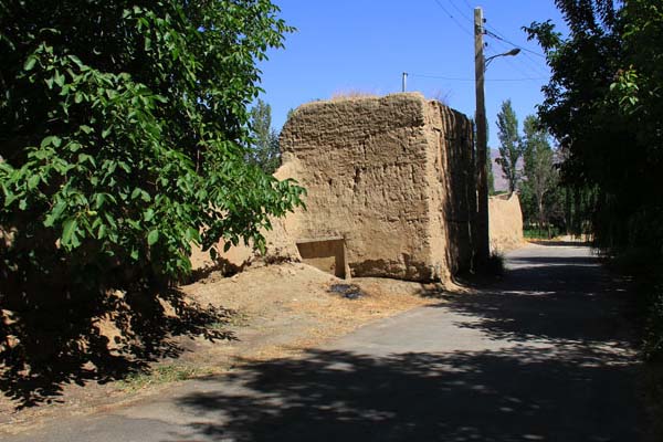 ۶۰ درصد منازل روستایی گلپایگان فرسوده است/وام ۴۰ میلیونی دولت برای مقاوم سازی خانه های روستاهایی