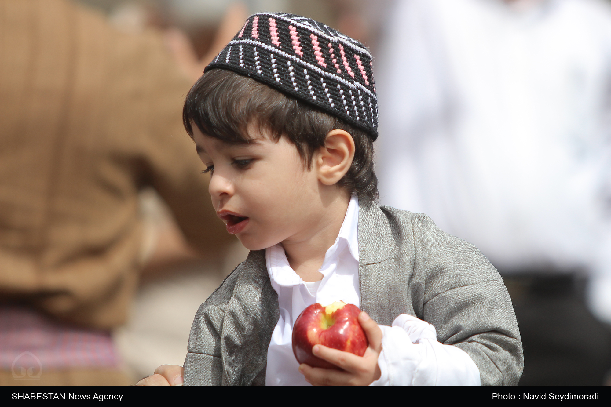 کلیپ/ رنگین کمانی از زیبایی  لباس کُردی کودکان 